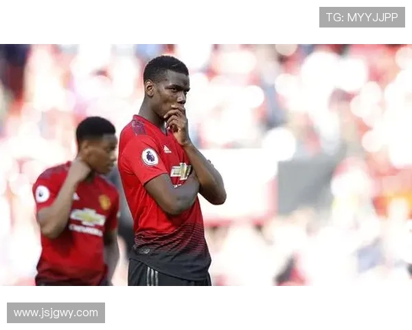 博格巴探访博卡更衣室：红魔旧将温情重聚(3)