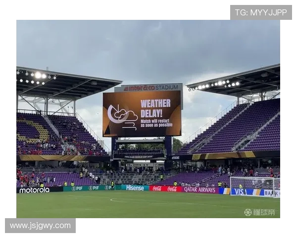 格洛赫远射制胜当选世俱杯最佳 红牛 2-1 帕丘卡(1) 格洛赫远射制胜当选世俱杯最佳 红牛 2-1 帕丘卡(1)